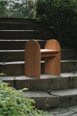 BUIS Stool & Side Table - Le Tenon et la Mortaise