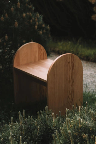 BUIS Stool & Side Table - Le Tenon et la Mortaise